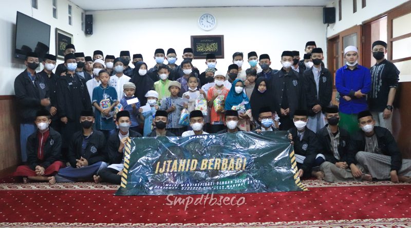 SMP DTBS Eco Gelar Bakti Sosial ke Beberapa Panti Asuhan di Bandung