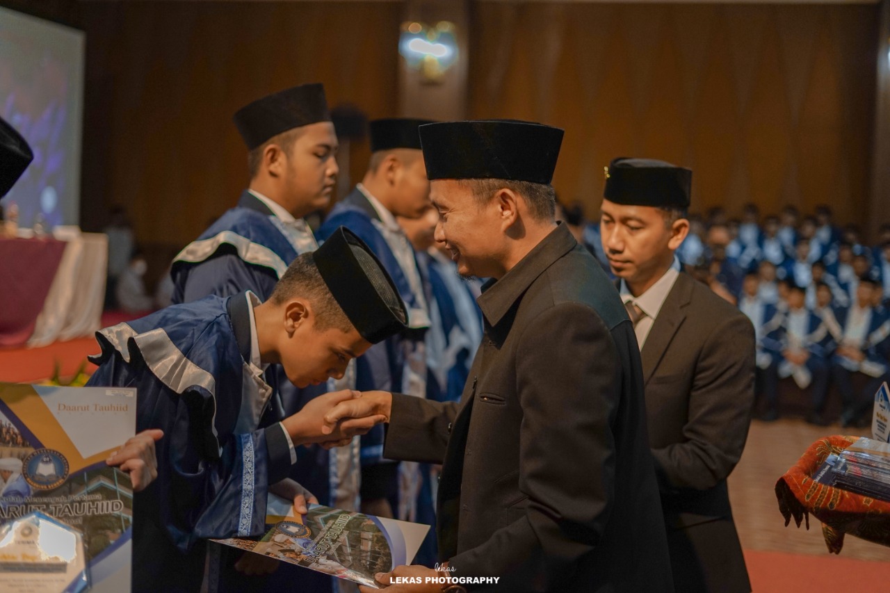 Wisuda Kelulusan Santri SMP Tahun Ajaran 2021/2022